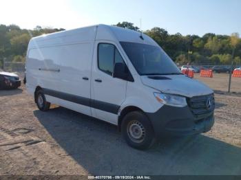  Salvage Mercedes-Benz Sprinter 2500