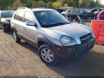  Salvage Hyundai TUCSON