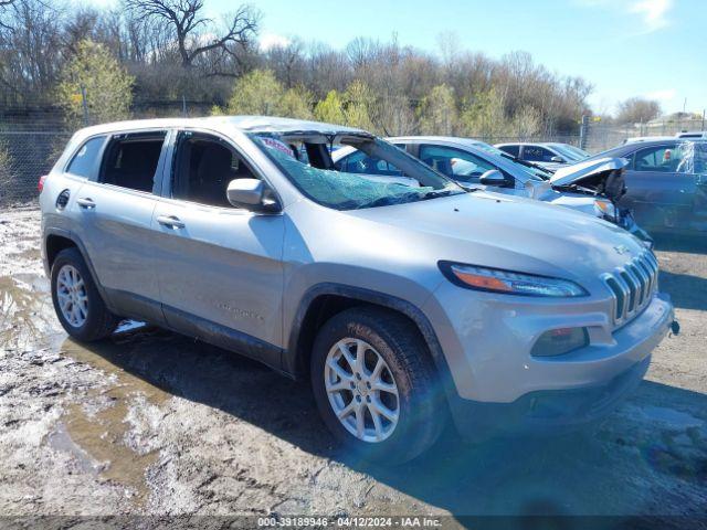  Salvage Jeep Cherokee