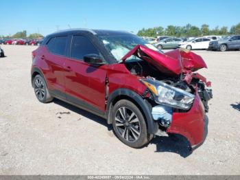  Salvage Nissan Kicks