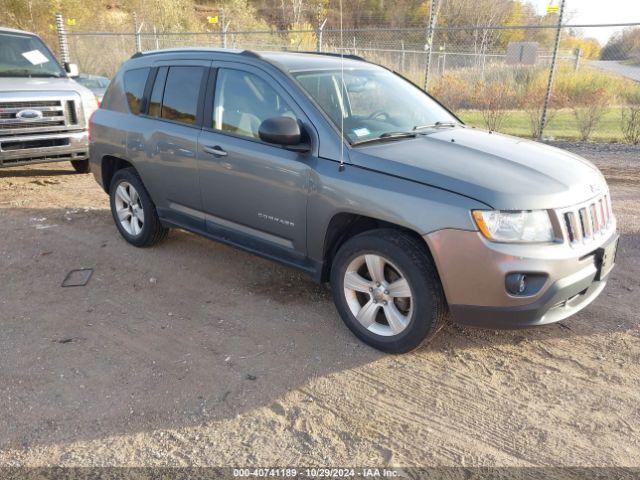  Salvage Jeep Compass