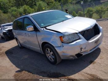  Salvage Chrysler Town & Country