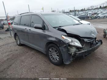  Salvage Toyota Sienna