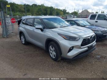  Salvage Toyota Highlander