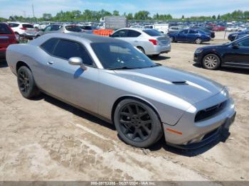  Salvage Dodge Challenger