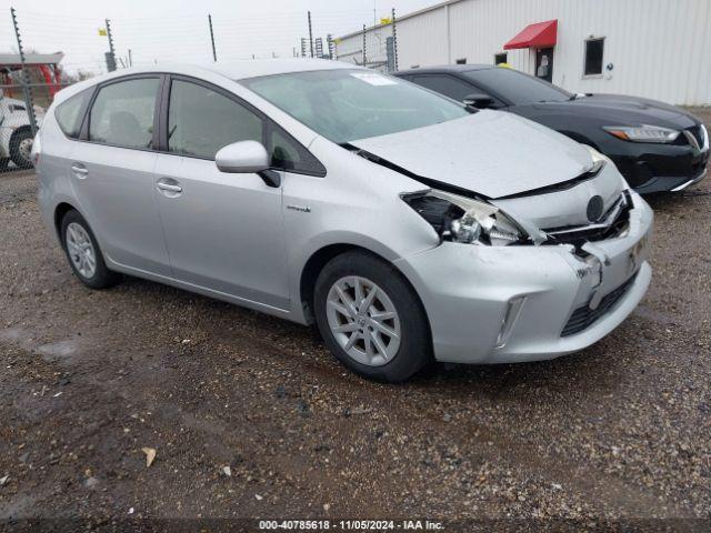  Salvage Toyota Prius v