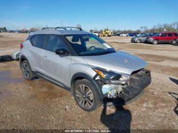  Salvage Nissan Kicks