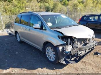  Salvage Toyota Sienna