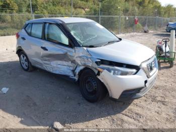  Salvage Nissan Kicks