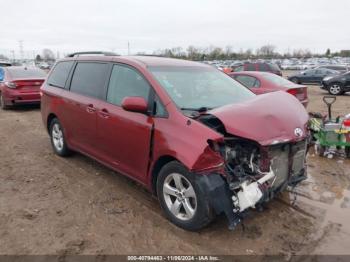  Salvage Toyota Sienna