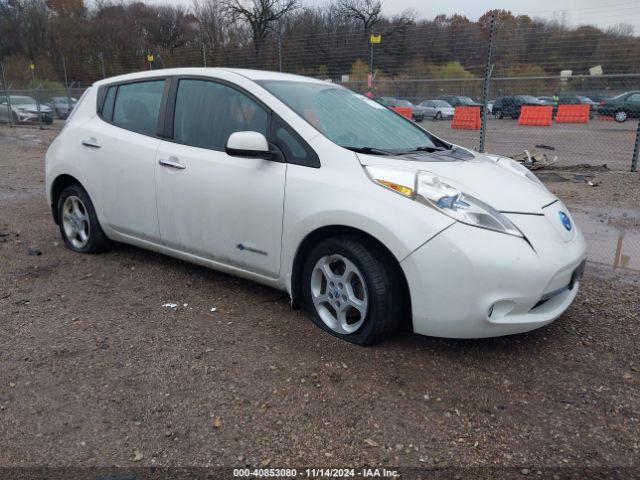  Salvage Nissan LEAF