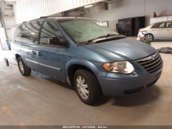  Salvage Chrysler Town & Country