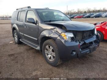  Salvage Nissan Pathfinder