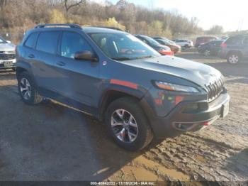  Salvage Jeep Cherokee