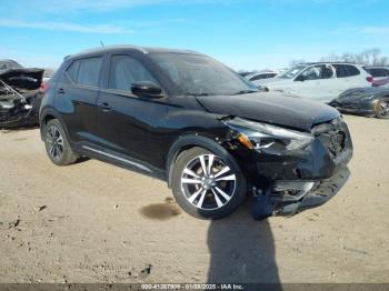  Salvage Nissan Kicks