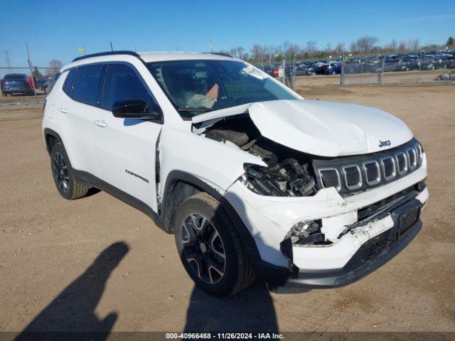  Salvage Jeep Compass