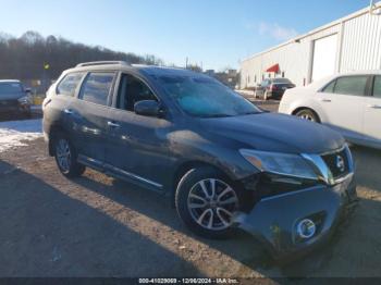  Salvage Nissan Pathfinder