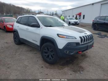  Salvage Jeep Cherokee