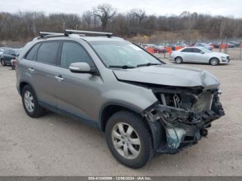  Salvage Kia Sorento