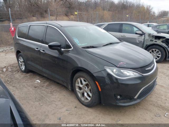  Salvage Chrysler Pacifica