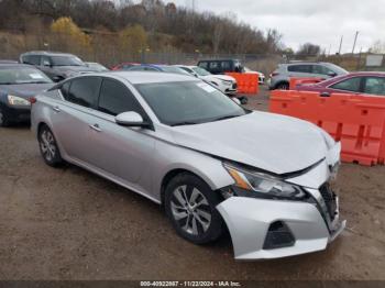  Salvage Nissan Altima