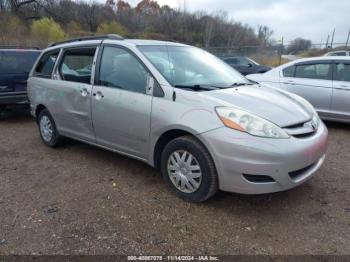  Salvage Toyota Sienna