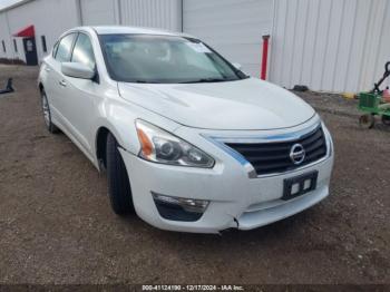  Salvage Nissan Altima