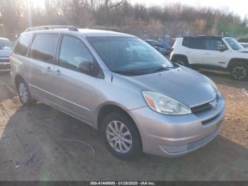  Salvage Toyota Sienna