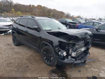  Salvage Jeep Cherokee