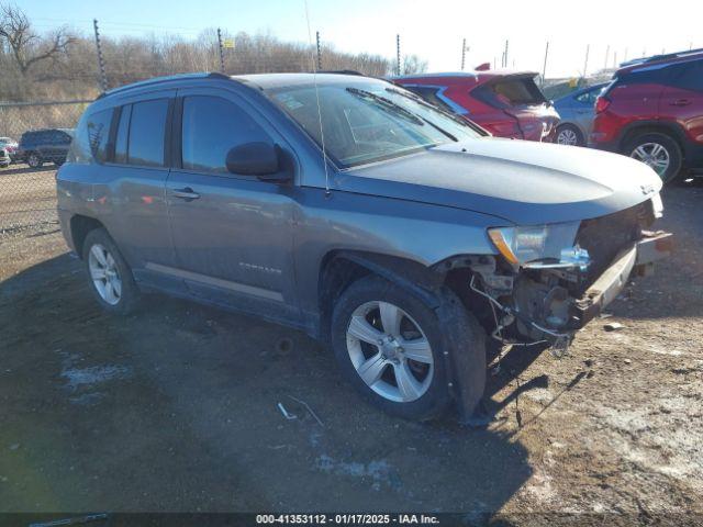  Salvage Jeep Compass