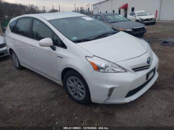  Salvage Toyota Prius v