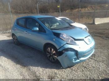  Salvage Nissan LEAF