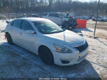  Salvage Nissan Altima