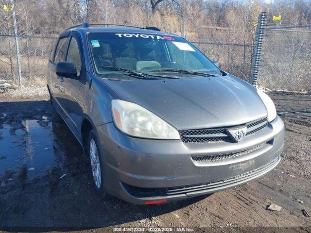  Salvage Toyota Sienna