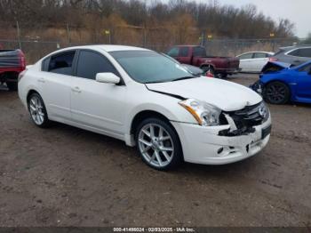  Salvage Nissan Altima