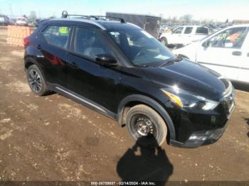  Salvage Nissan Kicks