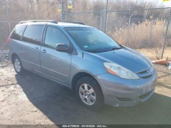  Salvage Toyota Sienna