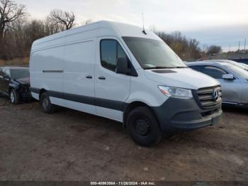  Salvage Mercedes-Benz Sprinter 2500