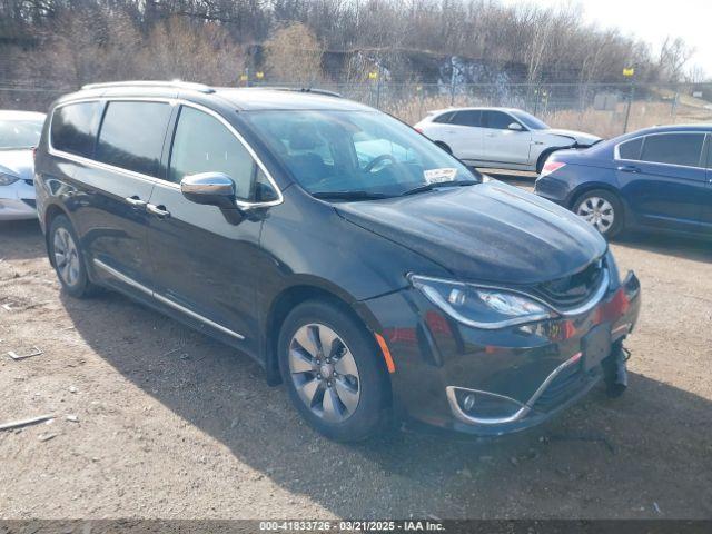  Salvage Chrysler Pacifica
