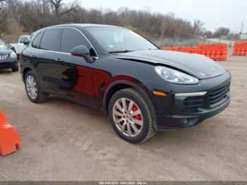  Salvage Porsche Cayenne