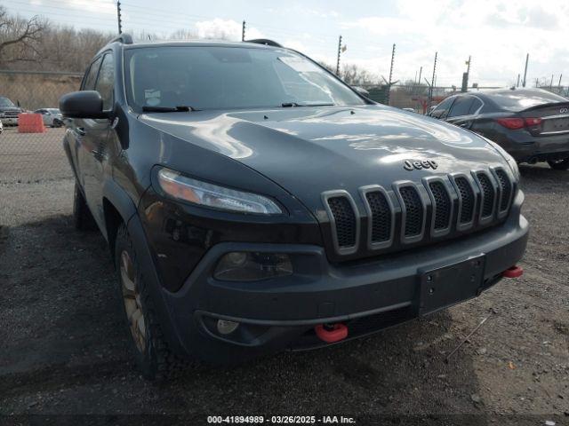  Salvage Jeep Cherokee