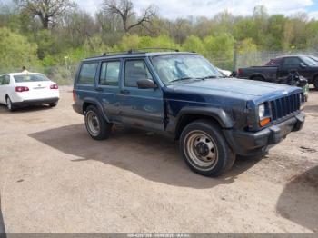  Salvage Jeep Cherokee
