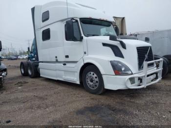  Salvage Volvo Vn