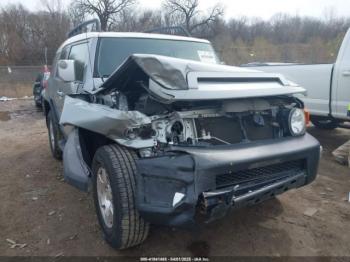  Salvage Toyota FJ Cruiser
