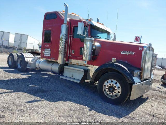  Salvage Kenworth Construction