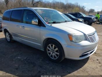  Salvage Chrysler Town & Country