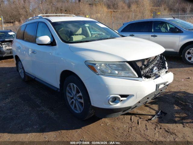  Salvage Nissan Pathfinder