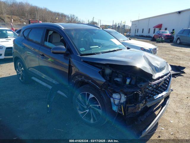  Salvage Hyundai TUCSON