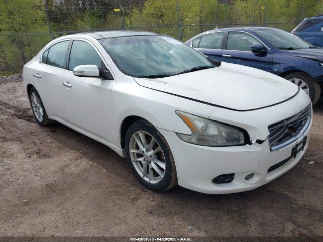  Salvage Nissan Maxima