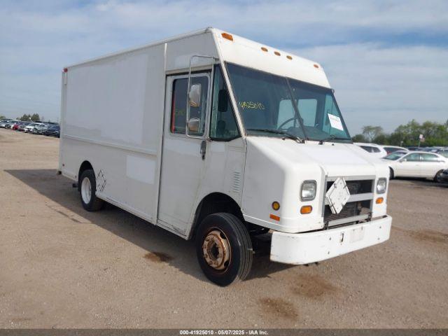  Salvage Freightliner Chassis